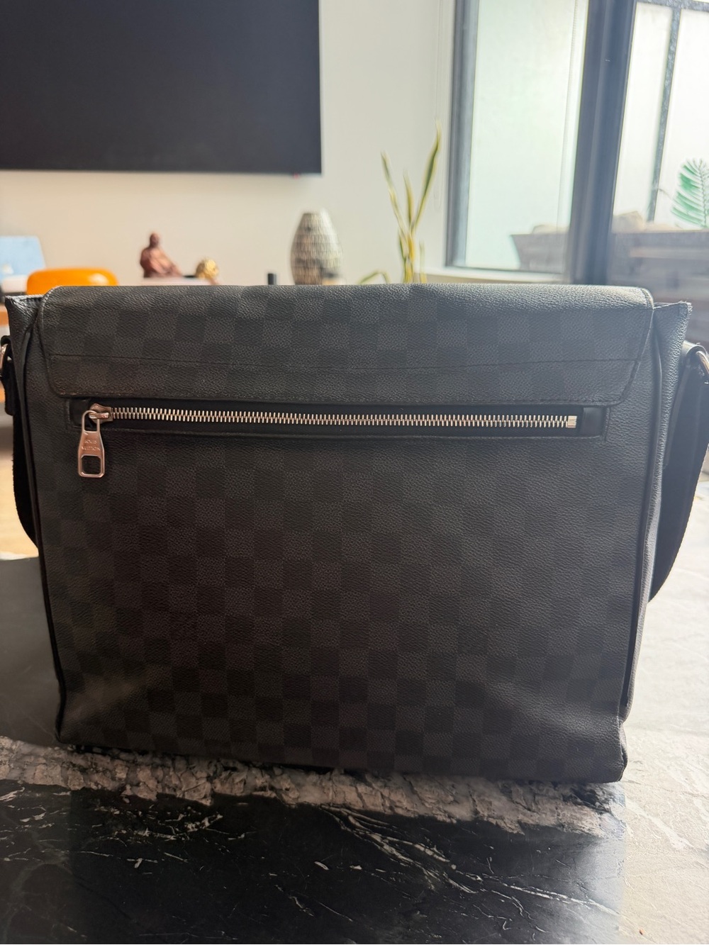 Louis Vuitton Black/Grey Damier Canvas Messenger Bag - Picture 3 of 12